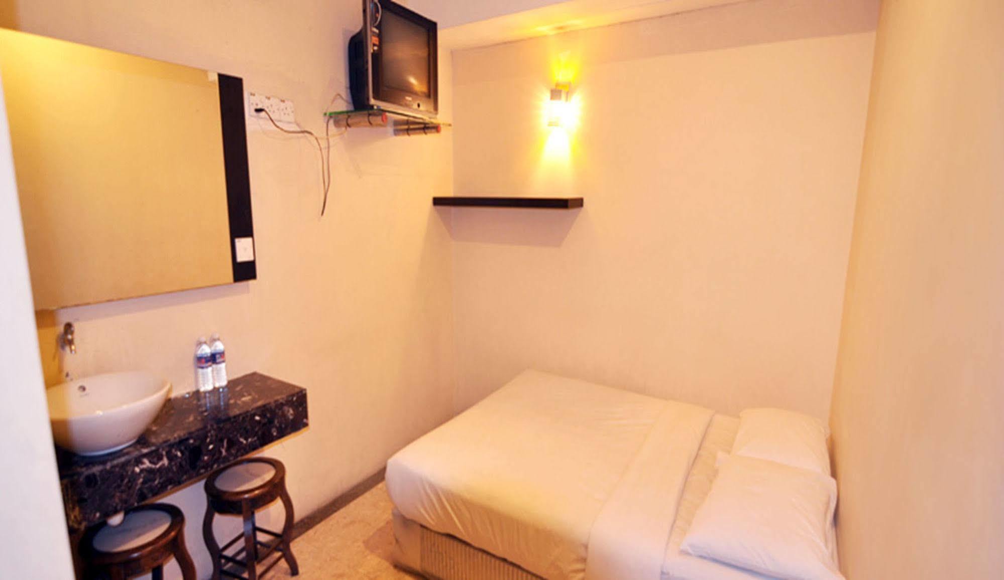 Hotel Zamburger Sg Bakap Kampong Gurun Exterior foto