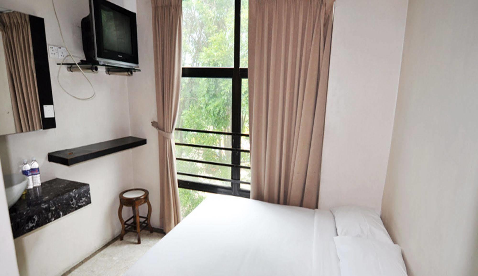 Hotel Zamburger Sg Bakap Kampong Gurun Exterior foto